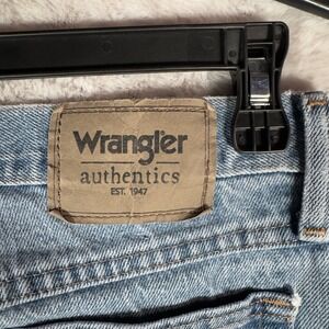 Wrangler Authentics Men Light Wash Denim Jeans‎ Size 33x32 Straight Fit